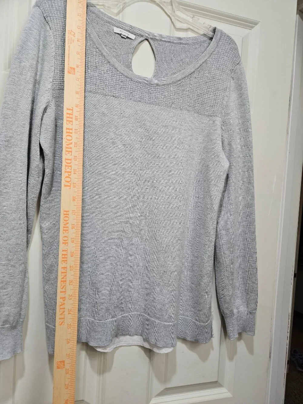 Maurices women's round neck lightweight pullover sweater
